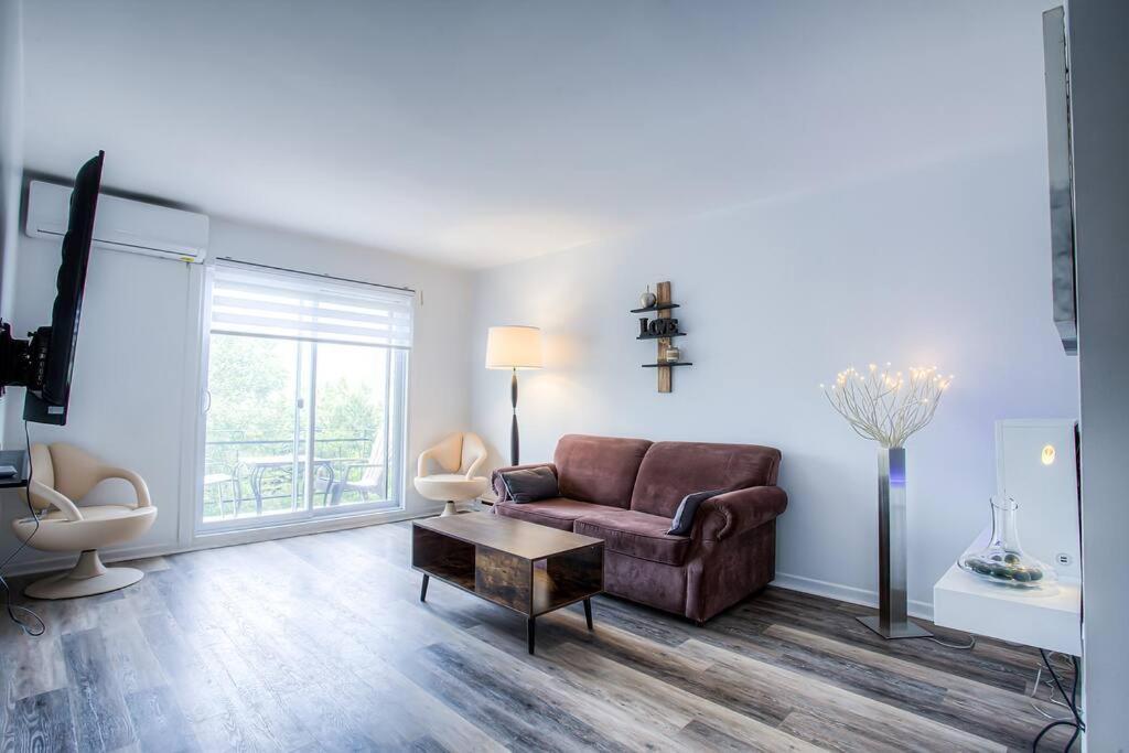 Luxery 3br Apartment, Free Parking Apartment Montreal