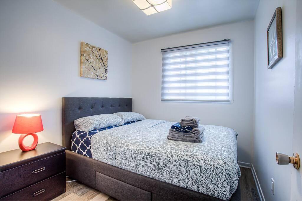Luxery 3br Apartment, Free Parking Apartment Montreal